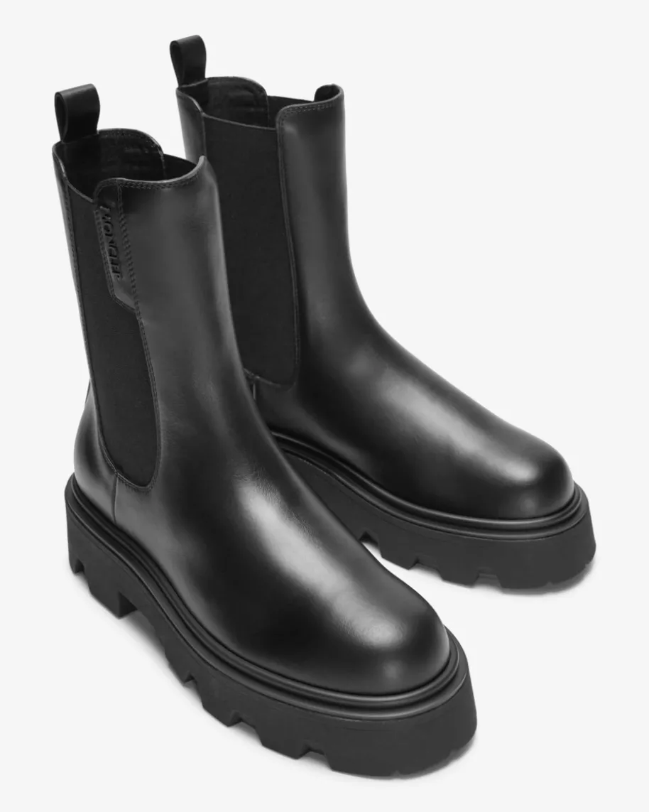 Aurea Chelsea Boots