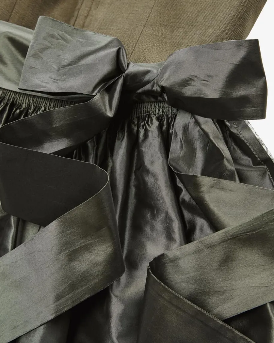 Bette Midi-Dirndl mit Seidenschürze