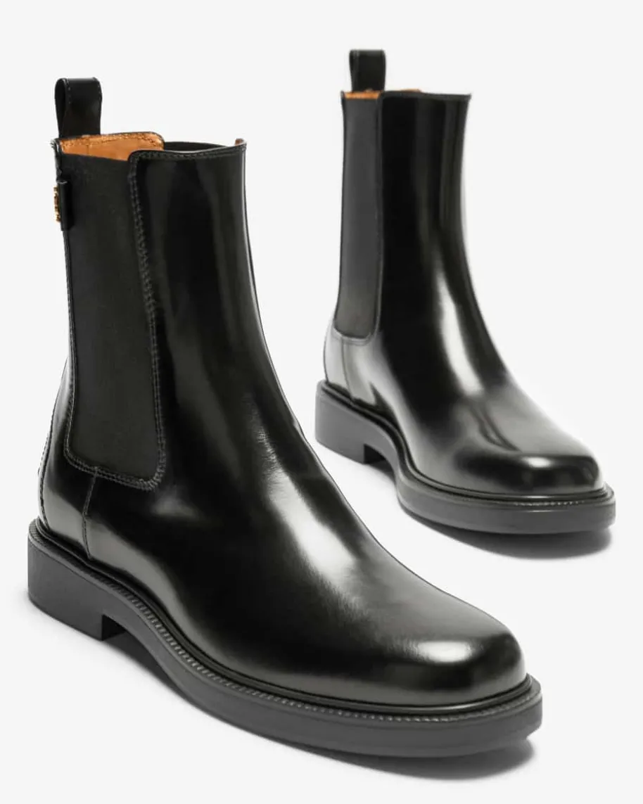 Chelsea Boots