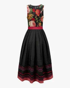 Dirndl lang mit Schürze