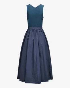 Dirndl lang mit Schürze