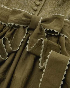 Dirndl lang mit Schürze