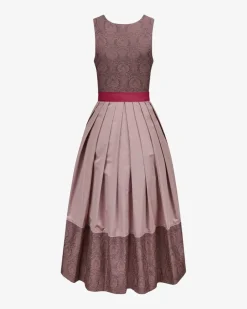 Dirndl lang mit Schürze