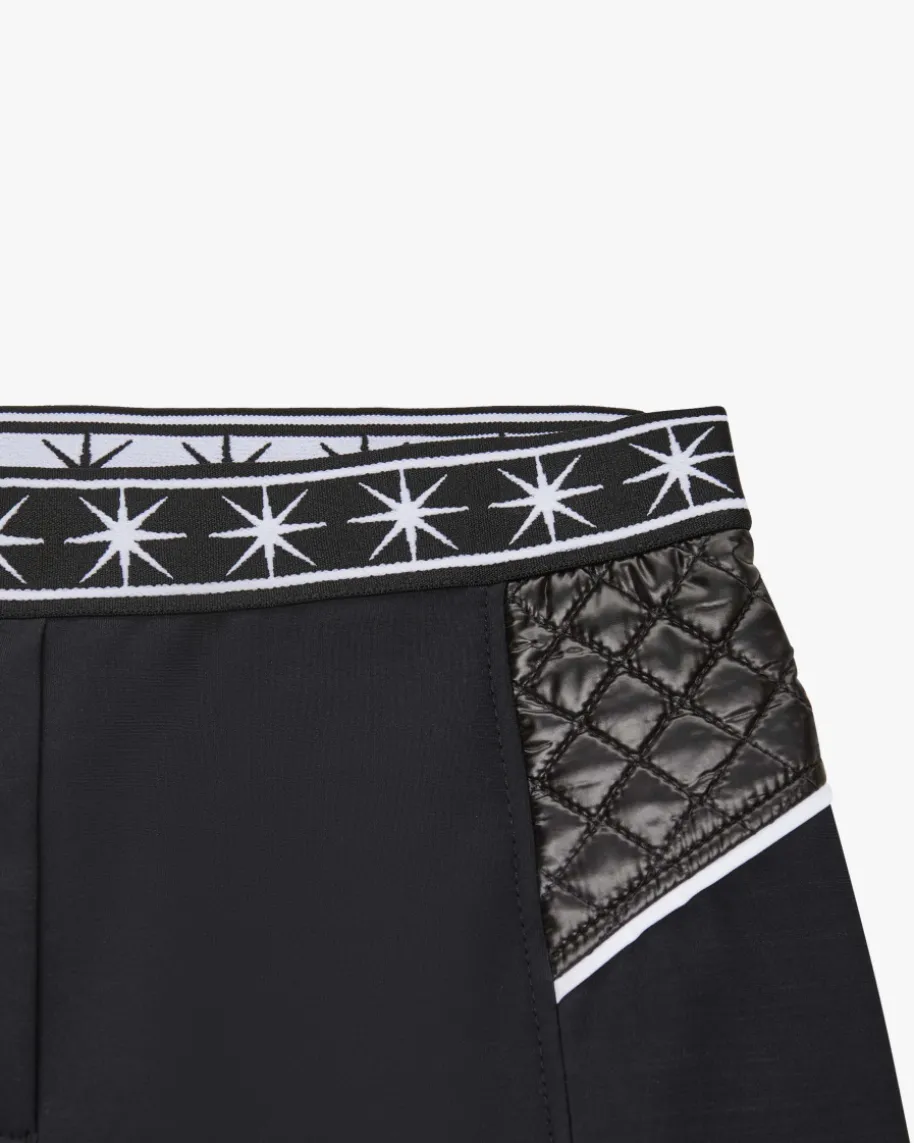 Frederica Hose Feminine Fit