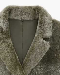 Goli Wende-Fellmantel