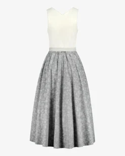 Kathi Dirndl lang mit Leinenschürze