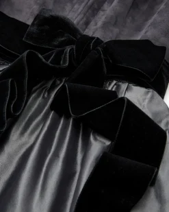 Latina Dirndl lang mit Schürze