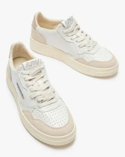 Medalist Low Sneaker