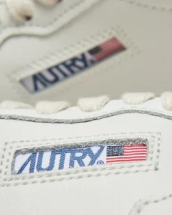 Medalist Low Sneaker