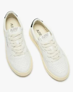 Medalist Low Sneaker