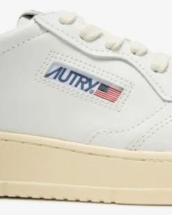 Medalist Low Sneaker