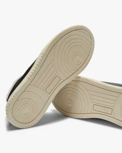 Medalist Low Sneaker