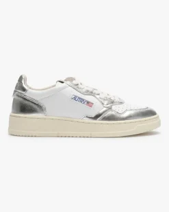 Medalist Low Sneaker