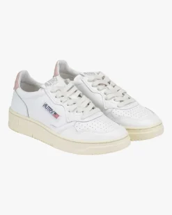 Medalist Low Sneaker