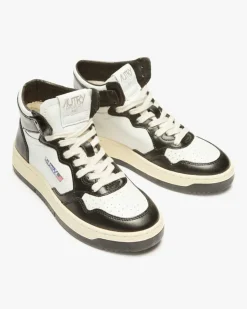 Medalist Mid Sneaker