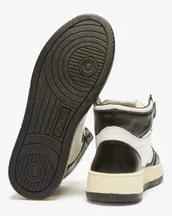 Medalist Mid Sneaker