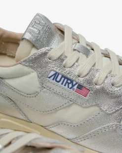 Metallic Reelwind Low Sneaker