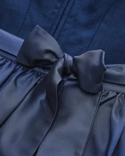 Midi-Wiesndirndl mit Schürze