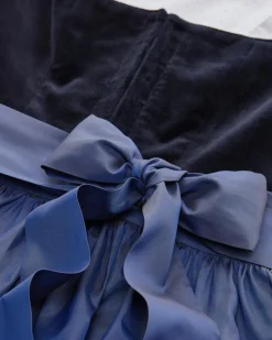 Midi-Wiesndirndl mit Schürze