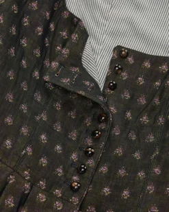 Monika Dirndl lang mit Leinen-Schürze