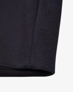 Sheree Caban-Wolljacke