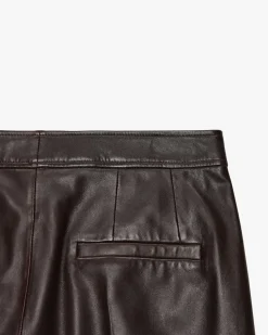 Sleek Statement Lederhose