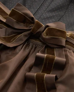 Tirana Dirndl lang mit Schürze