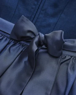 Wiesndirndl lang mit Schürze